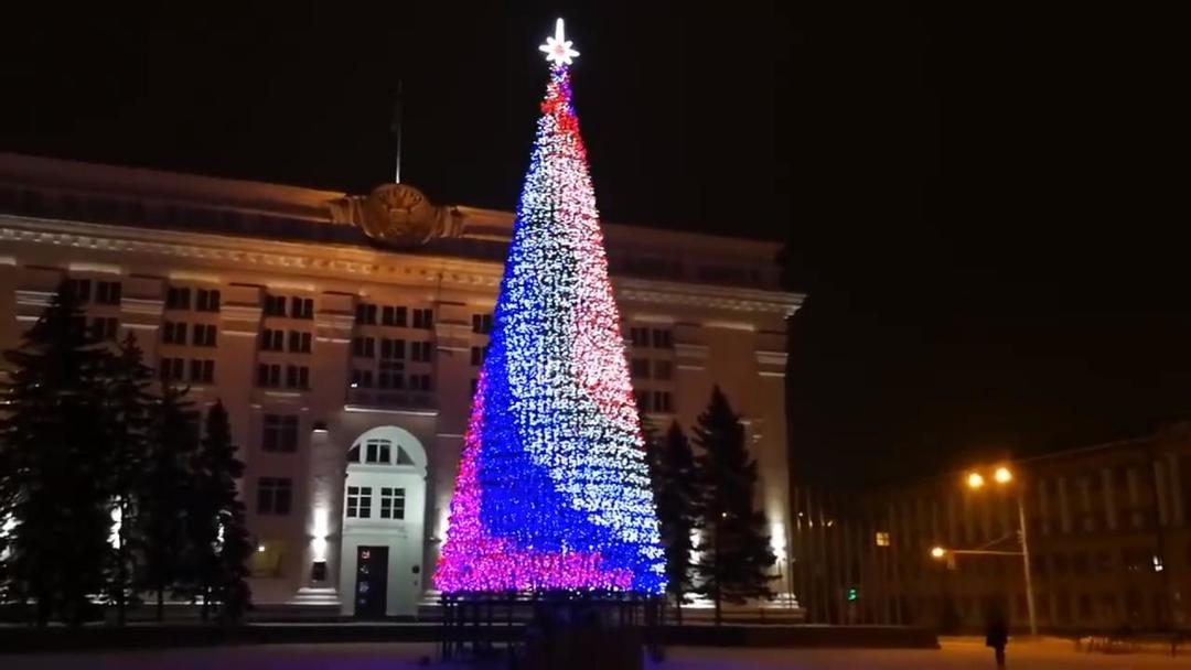 На Новогоднем Празднике В Клубе Загорелась Елка На Новогоднем Празднике В Клубе Загорелась Елка