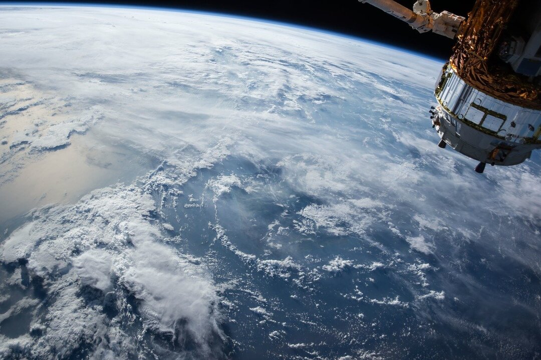 SpaceX открыла предзаказы на подключение к спутниковому интернету Starlink