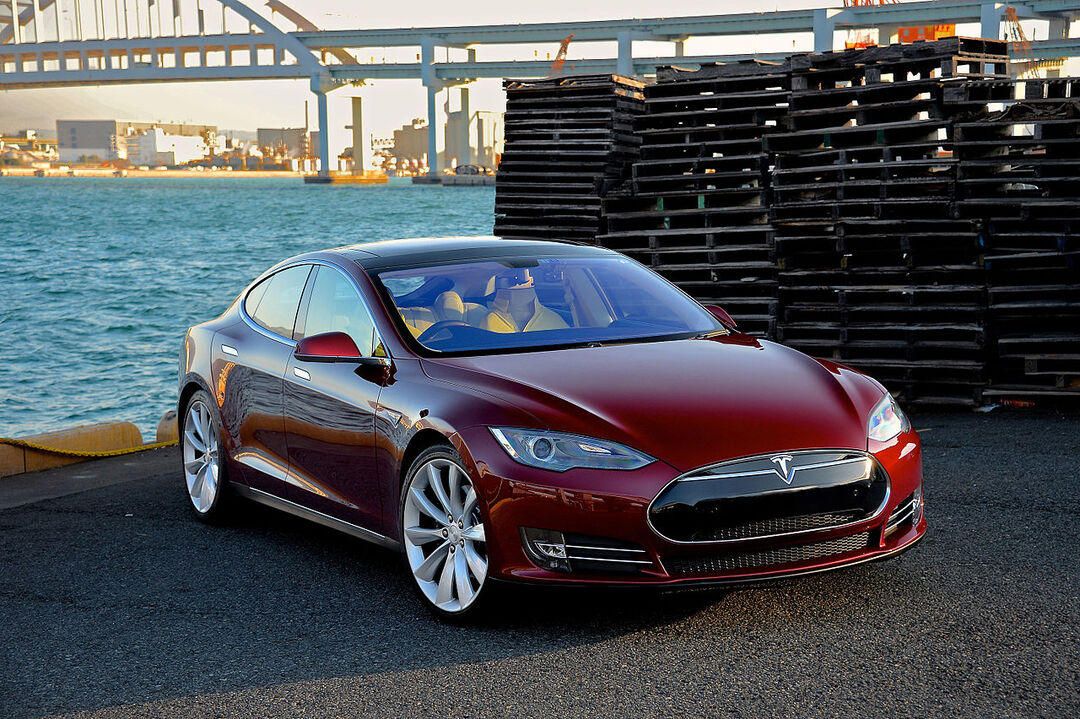 Илон Маск заявил об отключенном автопилоте на разбившейся Tesla