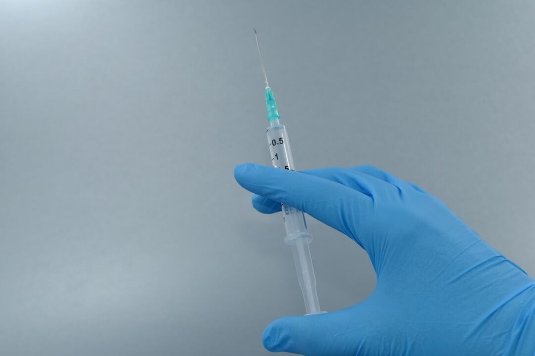 Московскому бизнесу пообещали гранты за вакцинацию сотрудников