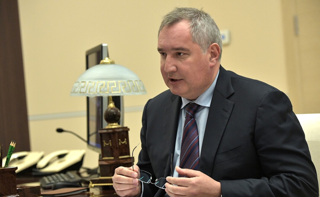 Маск ответил на приглашение Рогозина на чай