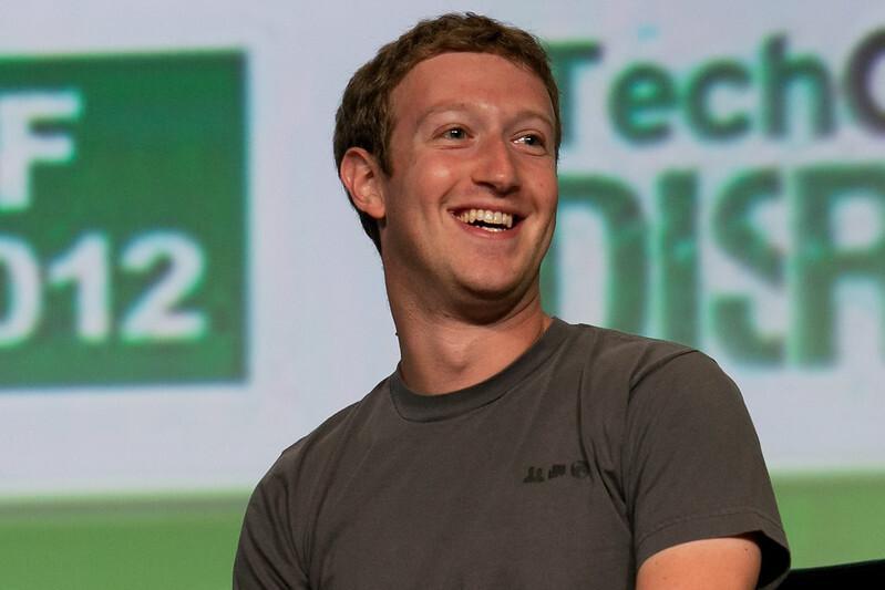 Facebook скупит неоплаченные счета клиентов малого бизнеса на $100 млн