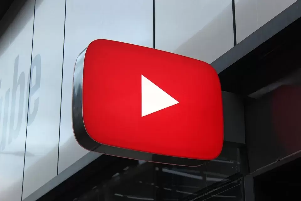 России предсказали турецкий путь контроля за интернетом. Блокировка YouTube остаётся под вопросом