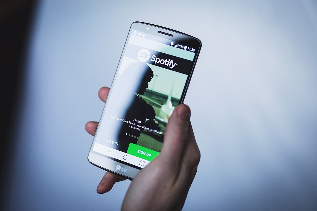 Spotify запустил подкасты для россиян
