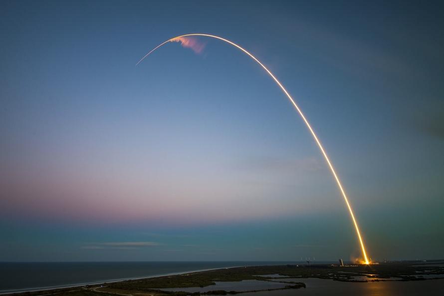 Рогозин заявил, что спутники Starlink могут рассылать антироссийский контент
