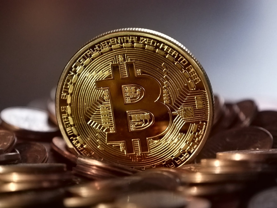 Биткоин превысил $60 000 впервые с апреля