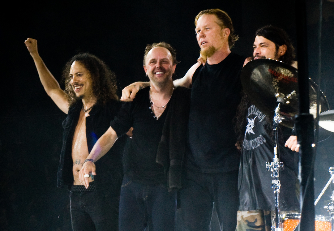 Россиянин потребовал от группы Metallica $1 млрд и пожизненное содержание