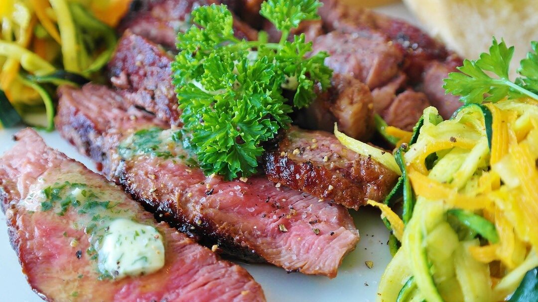 Россиянам пообещали остановить рост цен на мясо