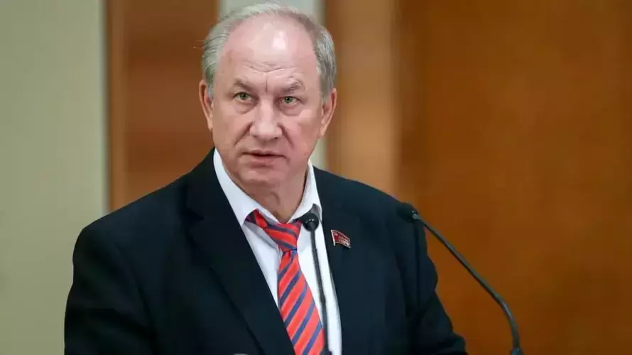 Депутат Рашкин пообещал купить лося вместо убитого
