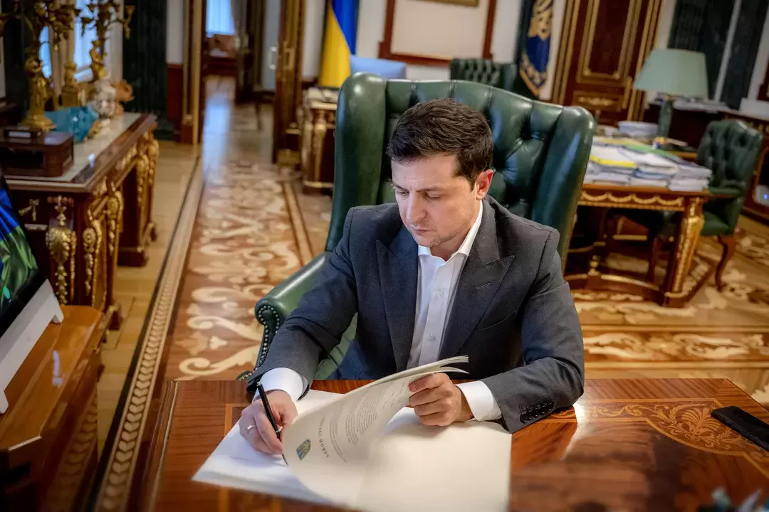 Перед законом все равны. В Крыму пожаловались, что Зеленский не платит за коммуналку