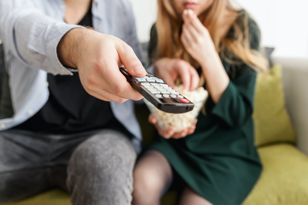 Netflix обяжут показывать российское ТВ