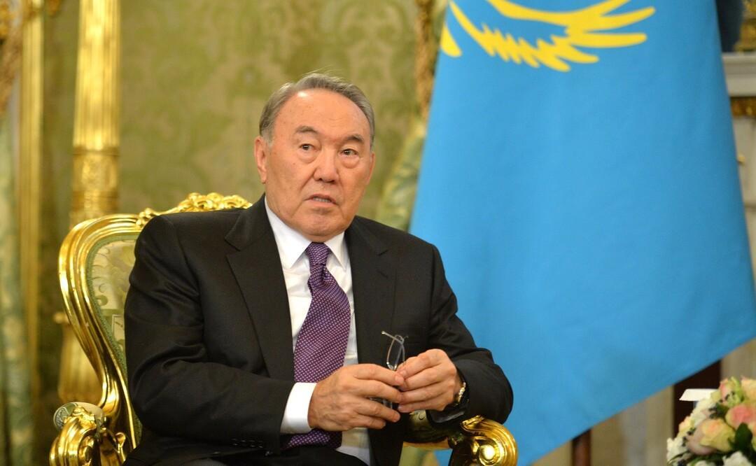 Назарбаеву оставили одну привилегию