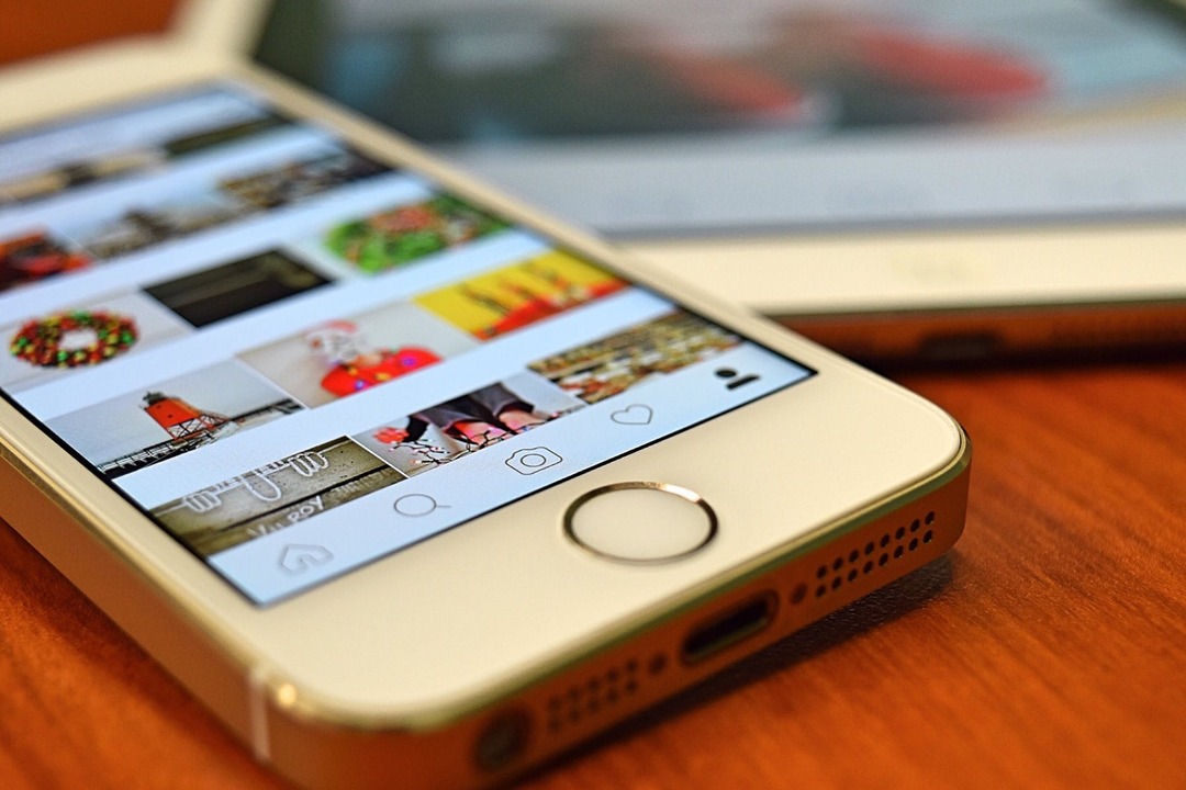 Женщина подала в суд на Instagram и Snapchat после самоубийства дочери