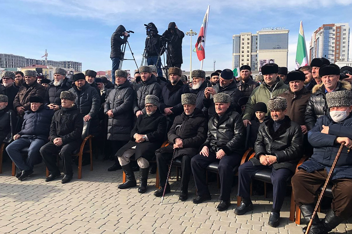 Роспотребнадзор не смог найти организаторов многотысячного митинга в Чечне  — Секрет фирмы