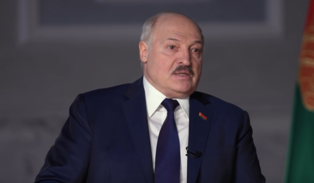 Лукашенко назвал условие своего ухода с поста президента Белоруссии