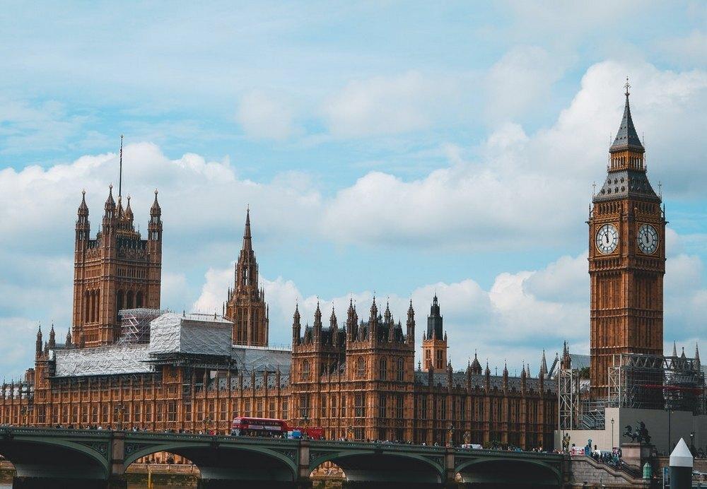 Британский парламент ужесточил санкции против России