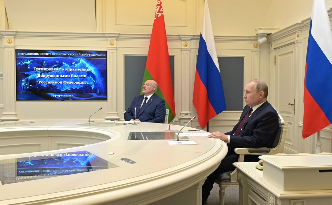 Путин и Лукашенко посмотрели запуски баллистических ракет на учениях