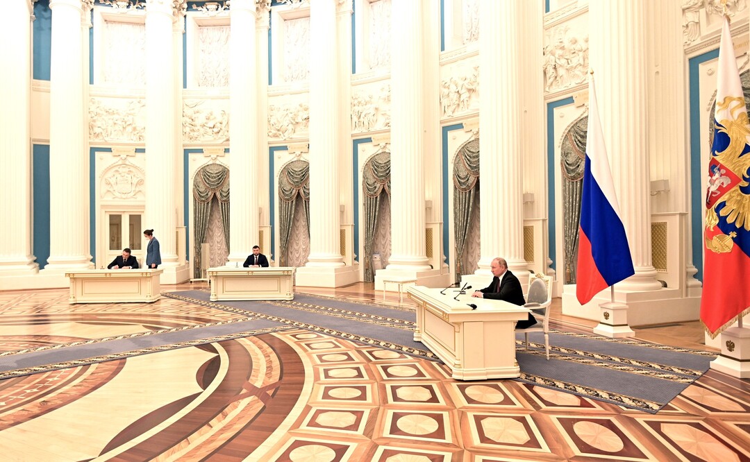 ДНР и ЛНР одобрили договоры о дружбе с Россией