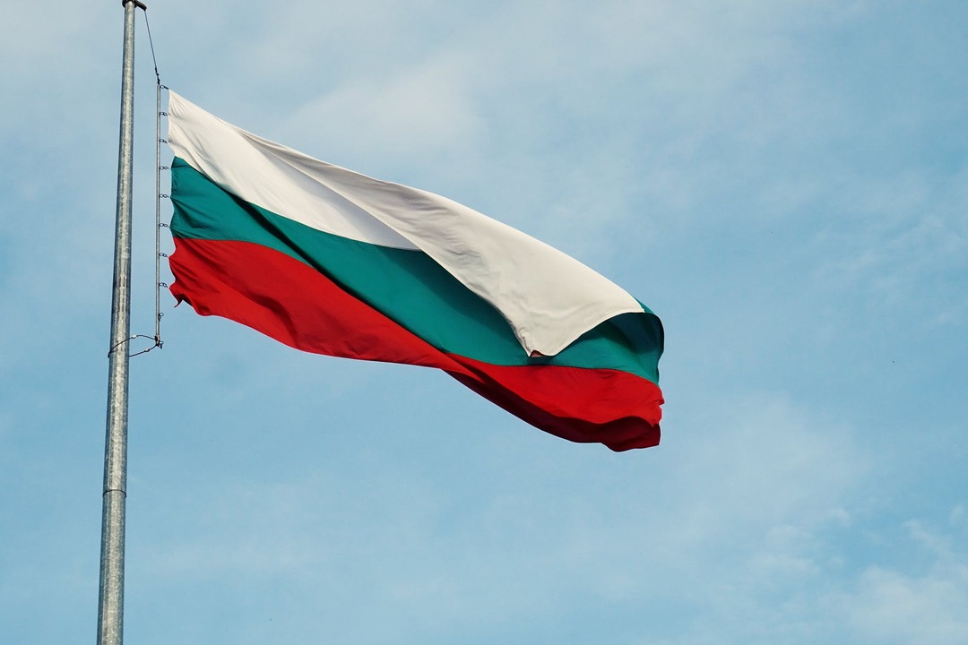 Болгария перестанет выдавать золотые паспорта