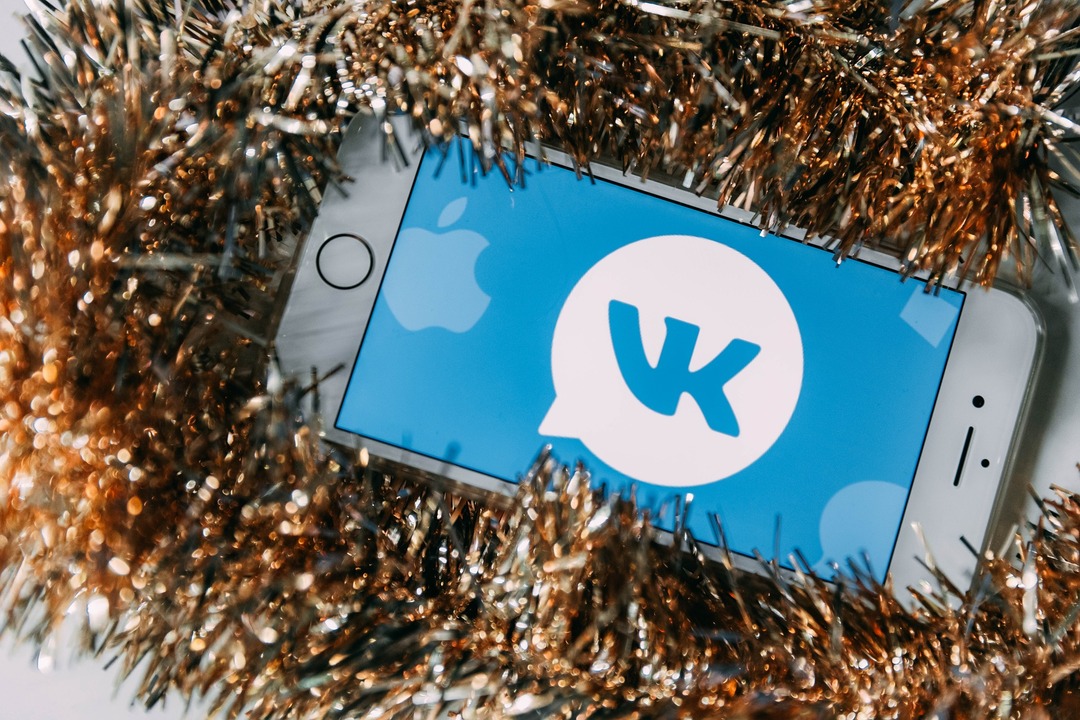 Акции VK подскочили на 80%
