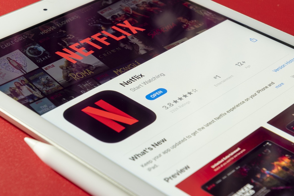 Netflix молча вернулся в российские App Store и Google Play — Секрет фирмы