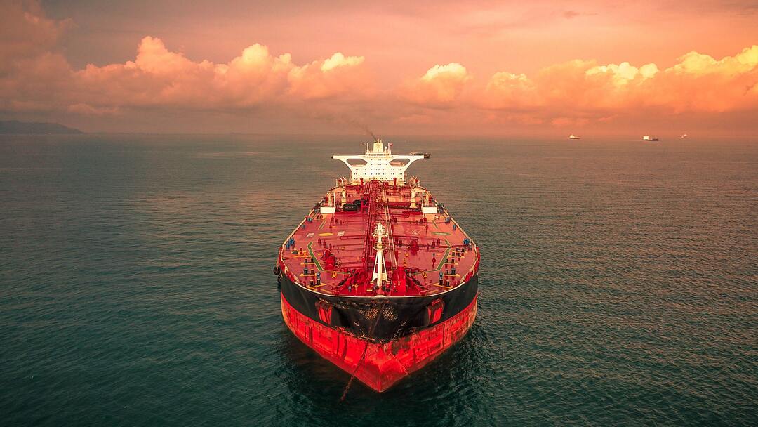 Индия не смогла найти судно для перевозки российской нефти