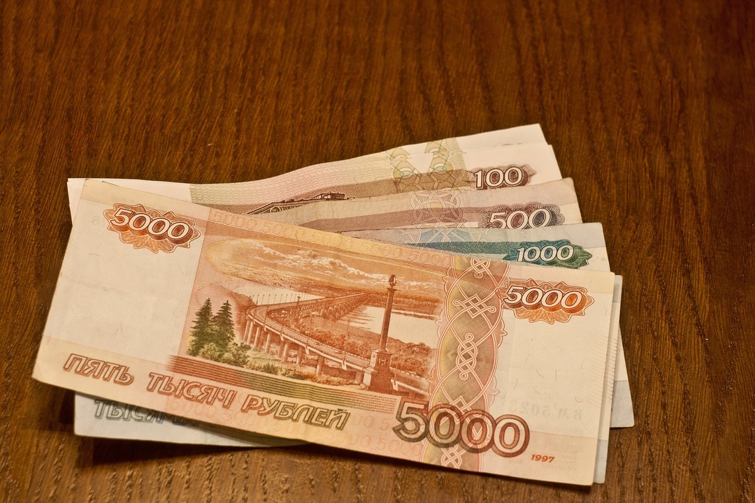 Россия выплатила по 10 тыс. рублей пенсионерам и бюджетникам на Украине