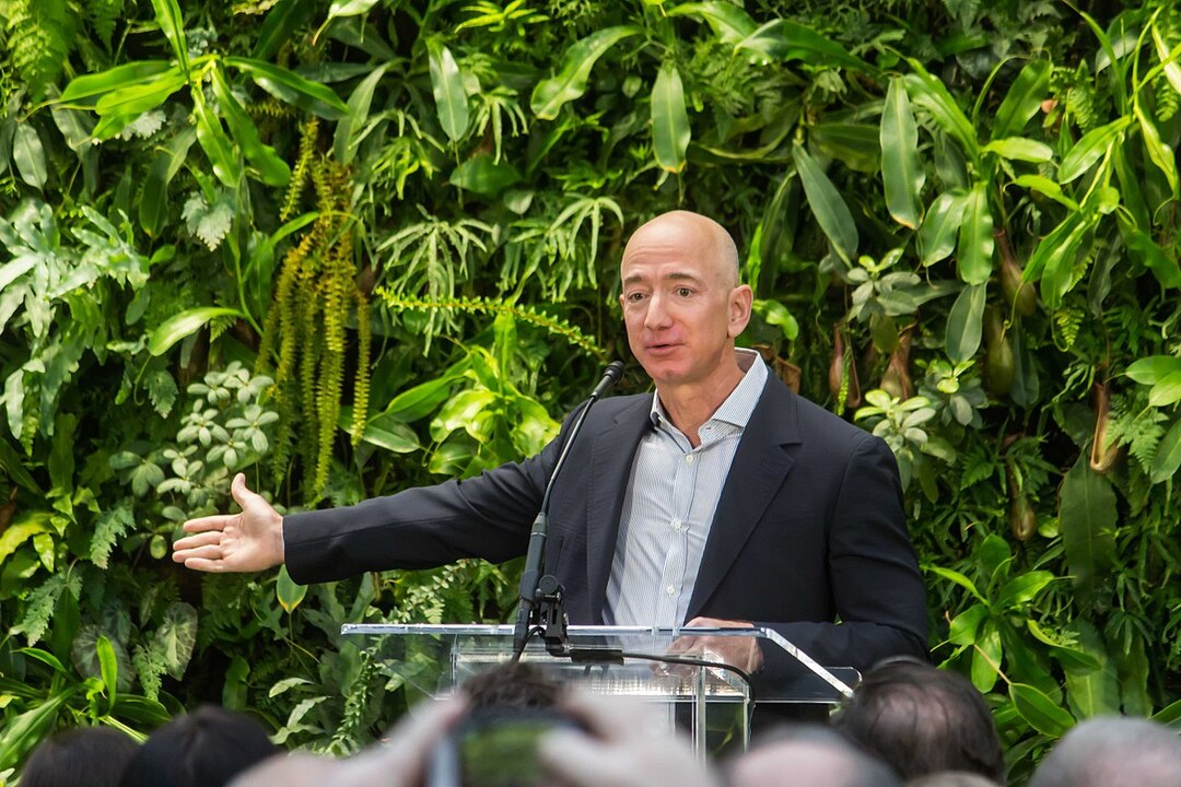 Основатель Amazon потерял больше $20 млрд за один день