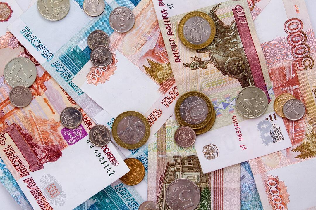 Рубль назвали самой эффективной валютой 2022 года