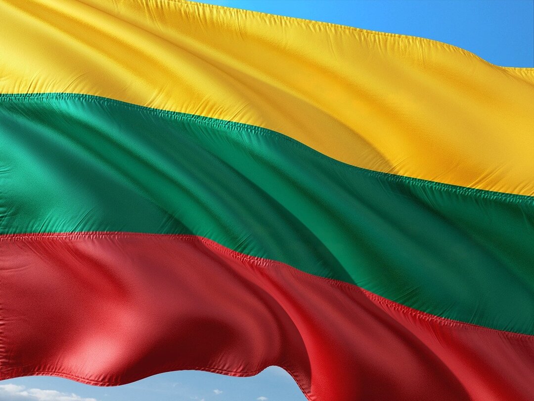 Литва отказалась от посла в России