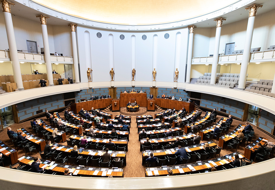 Парламент Финляндии одобрил вступление в НАТО