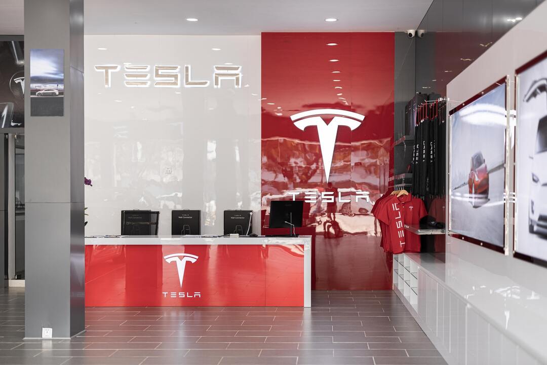Маск решил сократить каждого десятого работника Tesla