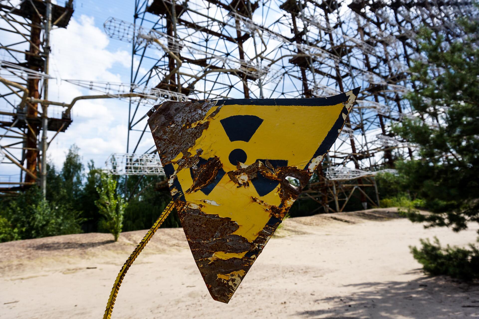 Спикер Госдумы отреагировал на идею подарить Украине ядерную бомбу