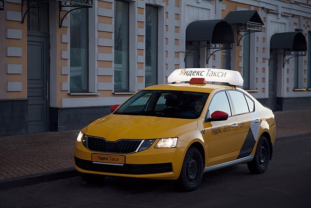 Яндекс Go запустил услугу массового заказа такси