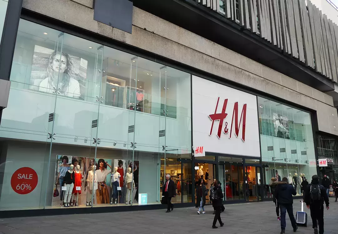 H&M решил полностью уйти из России. Напоследок он устроит распродажу