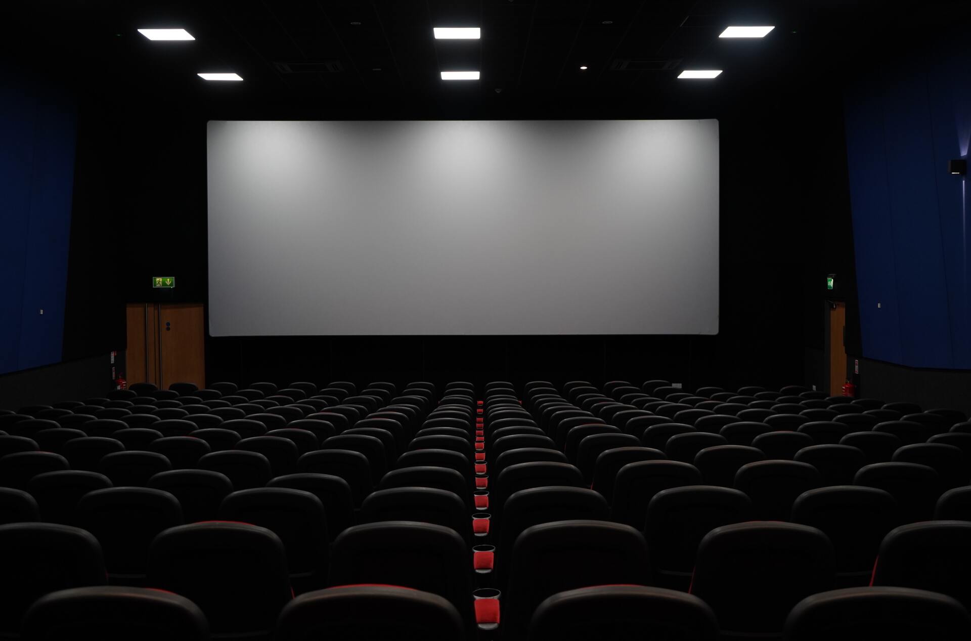 Российские кинотеатры нашли хитрый способ показывать голливудские фильмы