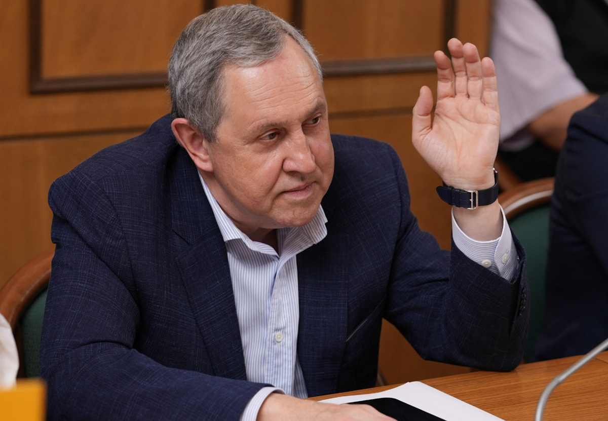 Российского депутата признали виновным в получении взятки в 3,25 млрд рублей