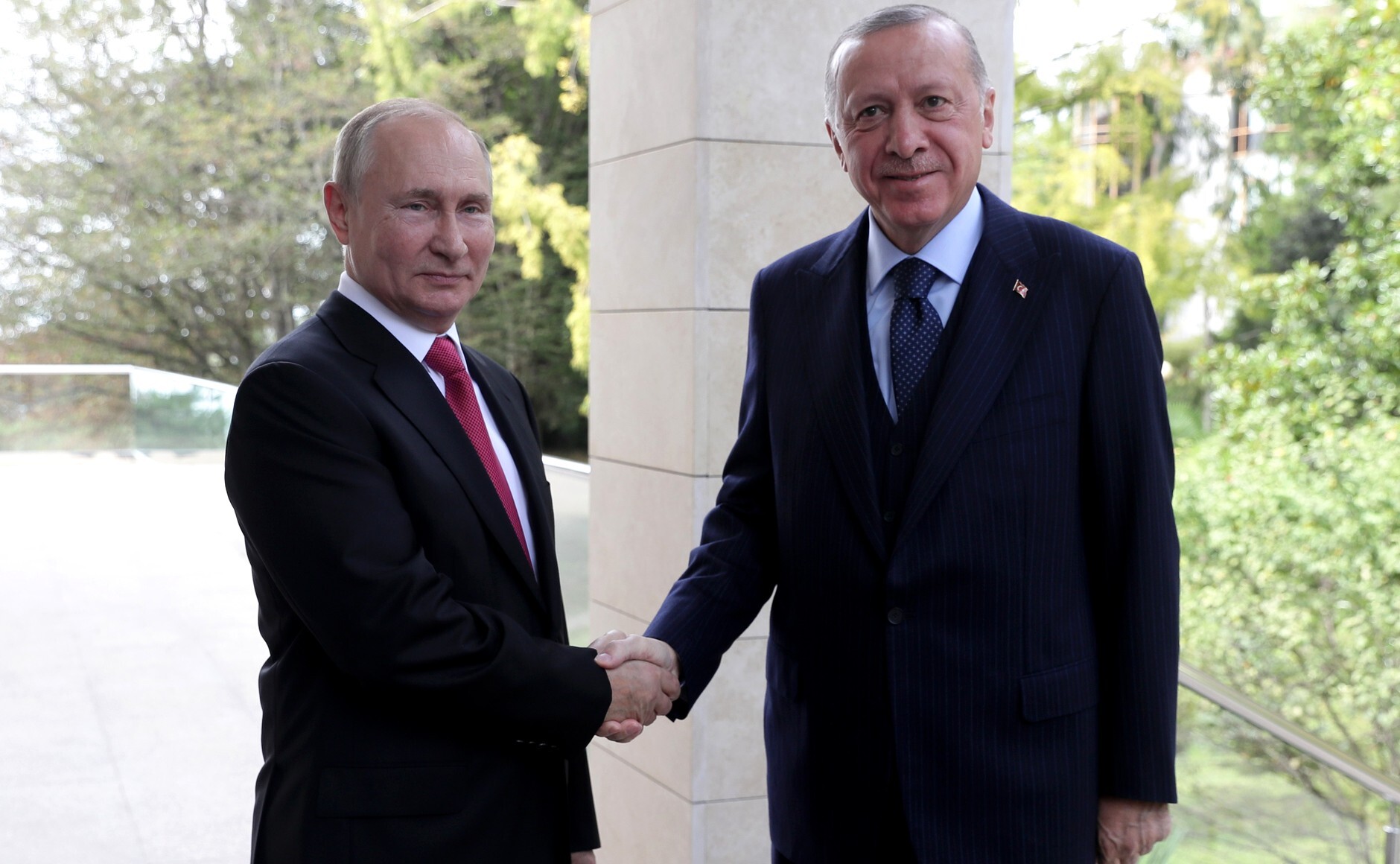 Эрдоган прилетел в Сочи на переговоры с Путиным