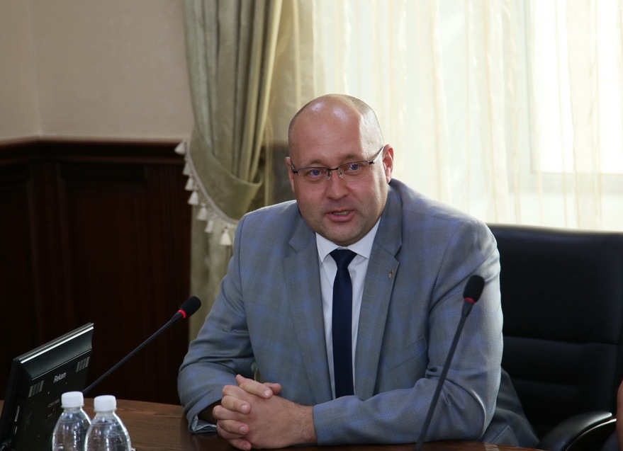 Российского экс-министра арестовали по делу о взятках