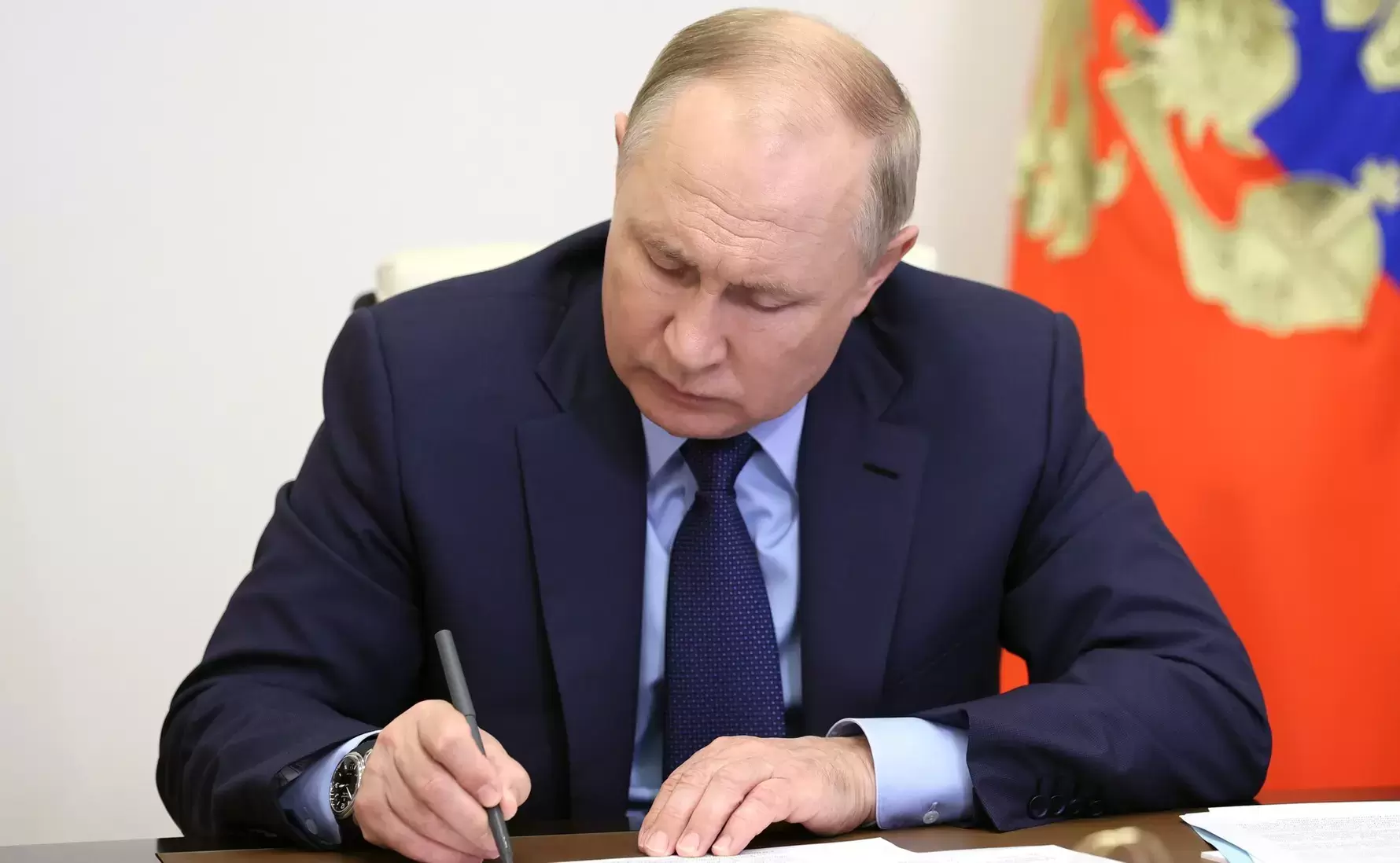 Путин: Мобилизованным будут платить по 195 тысяч рублей в месяц