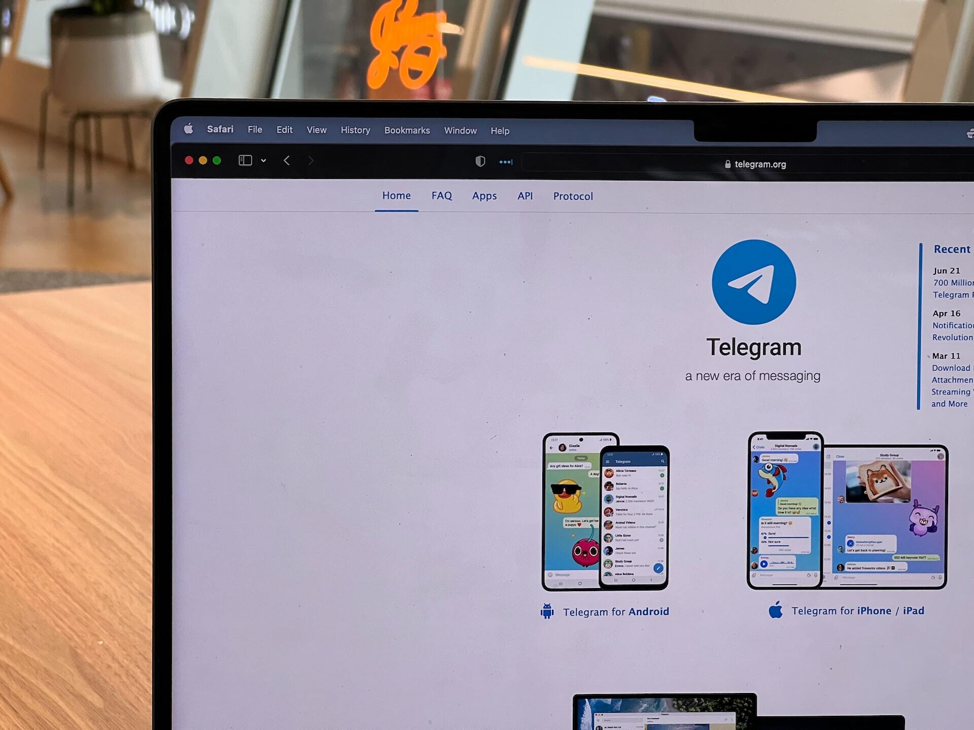 Apple не понравились платные посты в Telegram. Дуров обвинил компанию в жадности