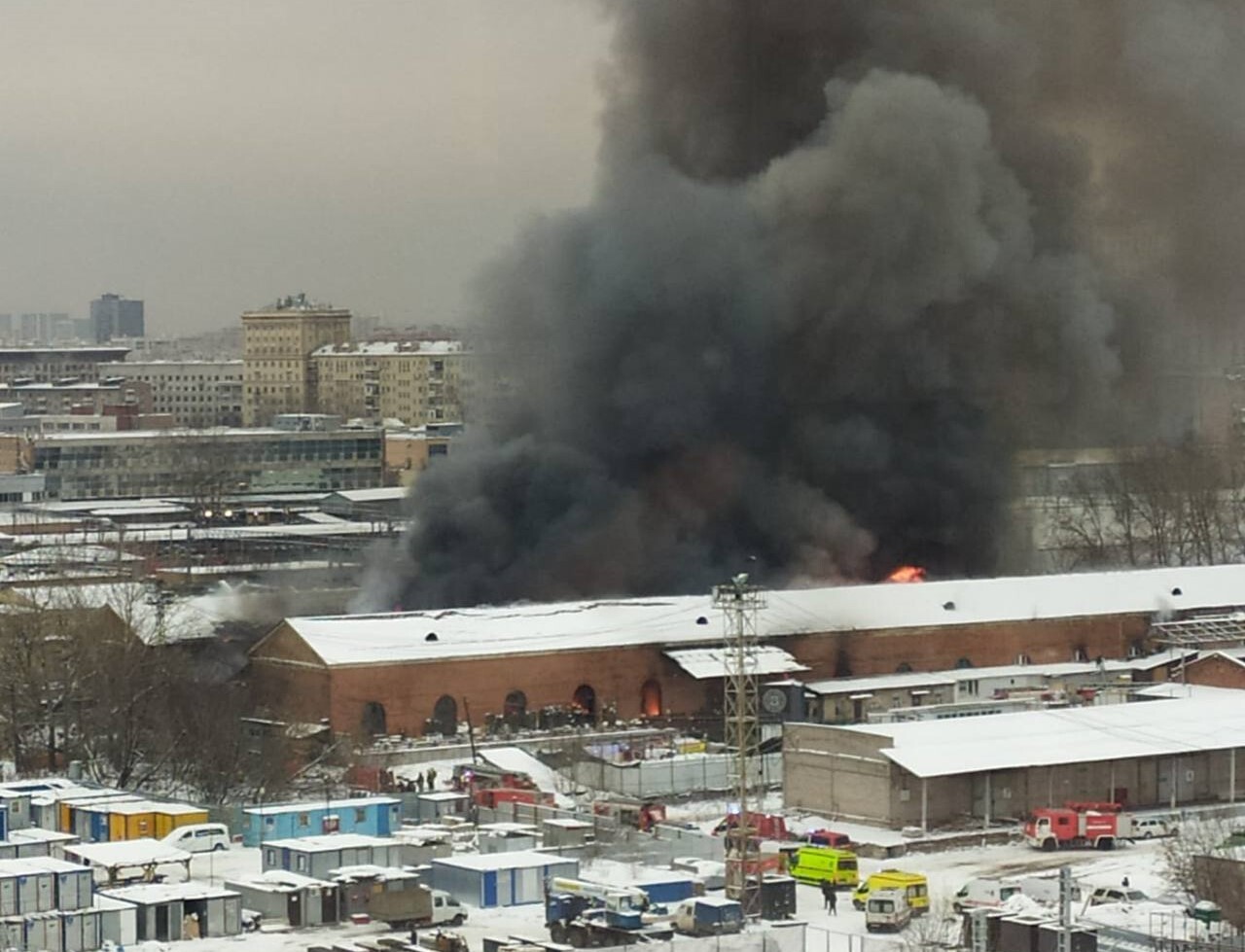 В Москве на площади трёх вокзалов произошёл пожар