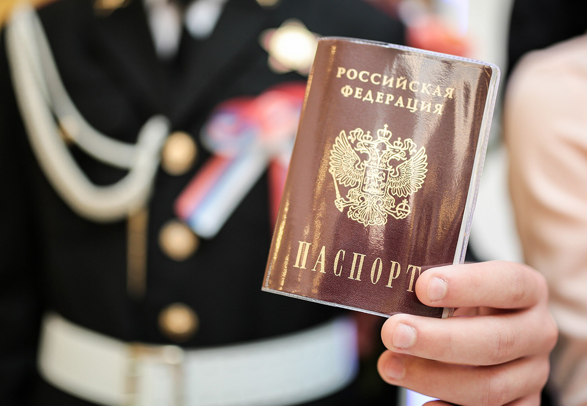 В МВД заверили, что никаких перебоев с выдачей паспортов нет