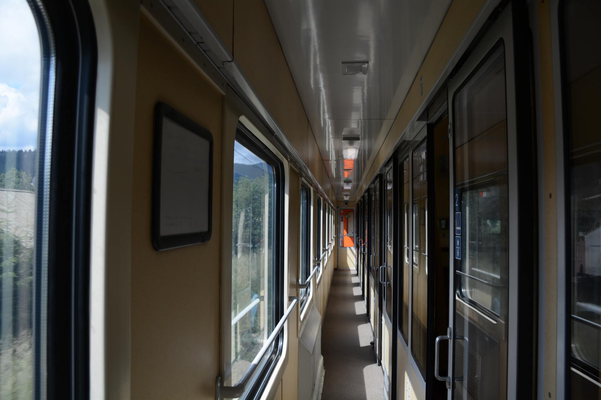 Россиянам дали советы, как сэкономить на путешествиях по России поездом