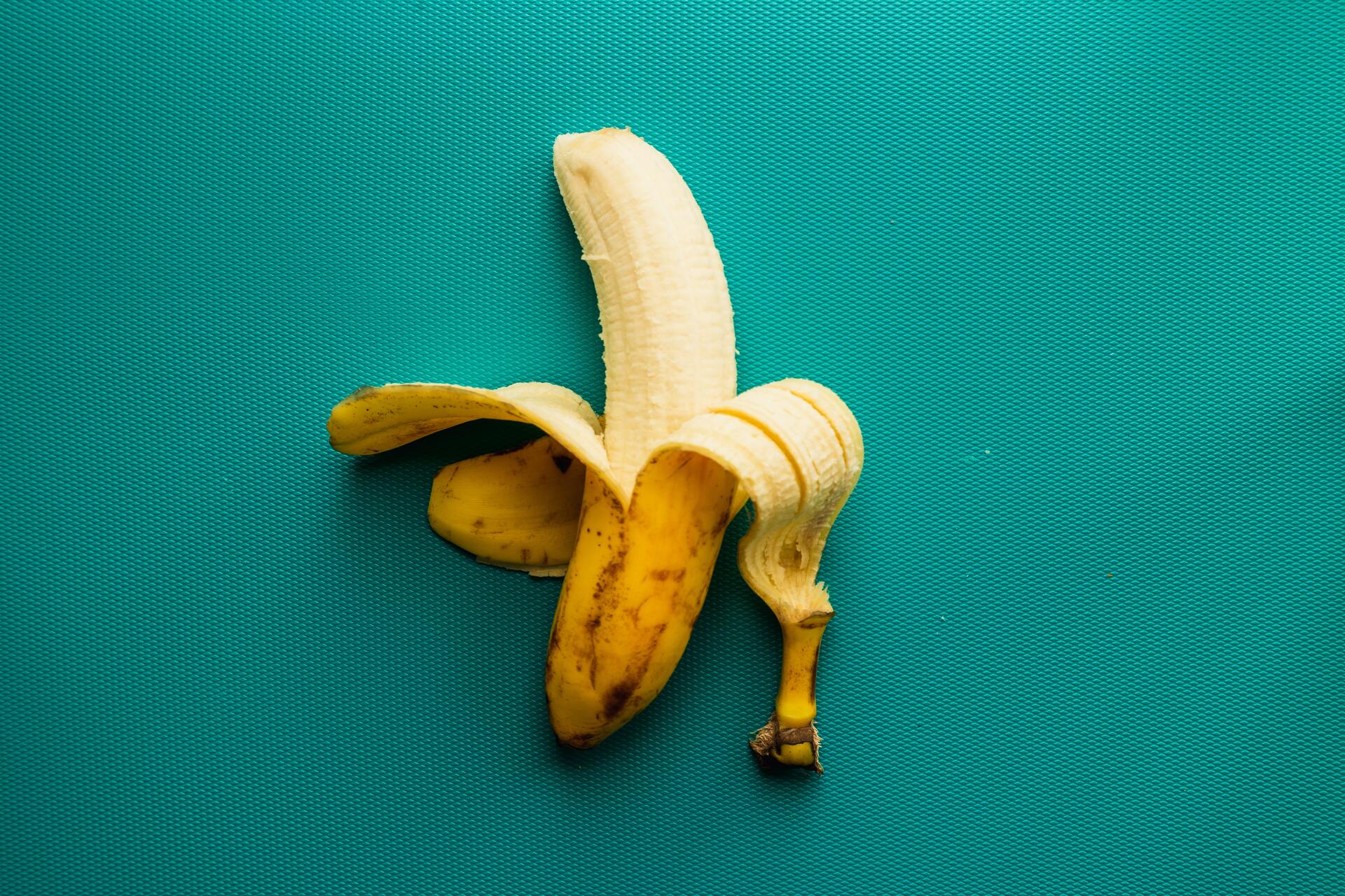 Бананы и сухари. Гастроэнтеролог рассказала, какие продукты спасут при расстройстве кишечника