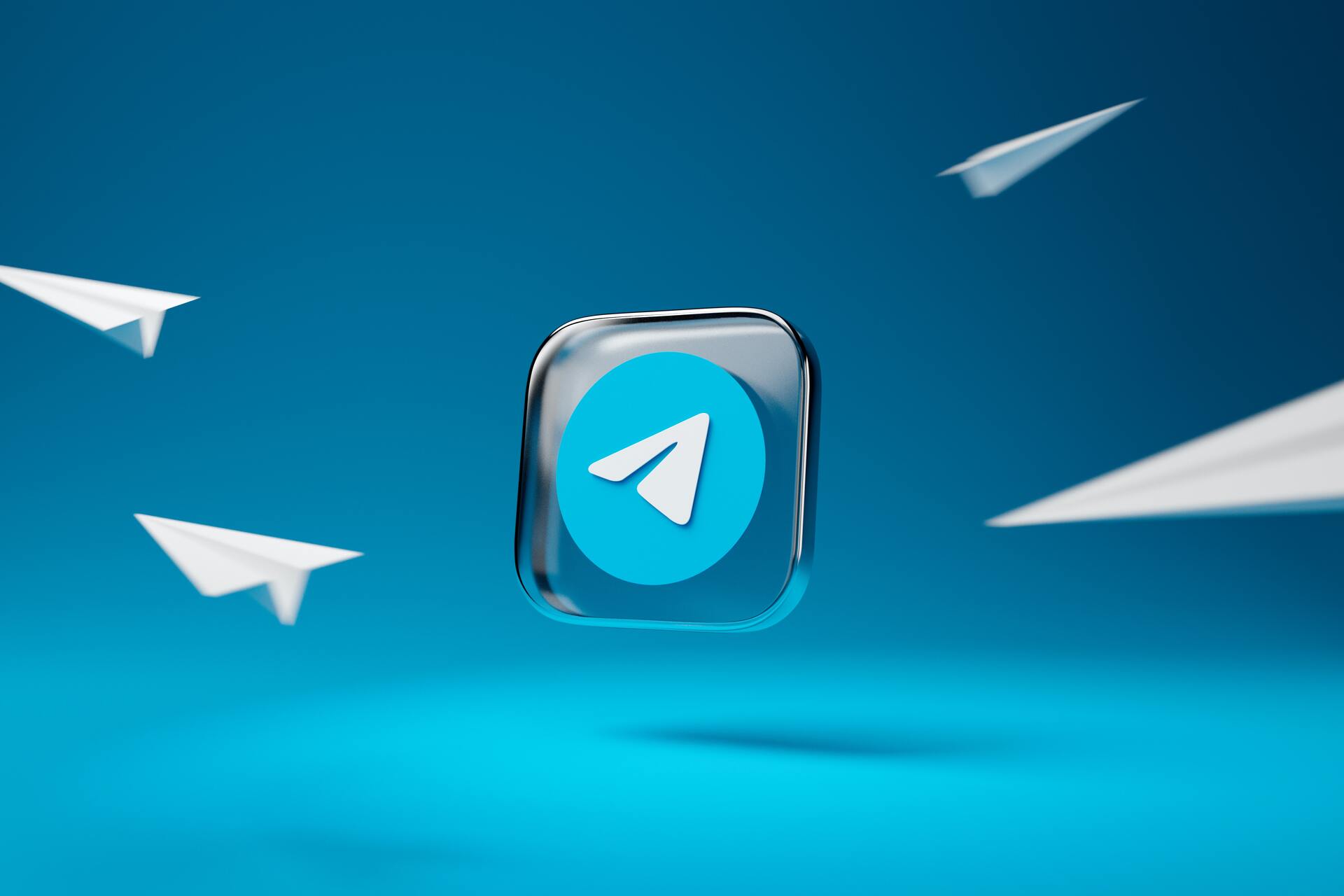 Telegram признали иностранным мессенджером. Банки не смогут с ним работать (но это не точно)