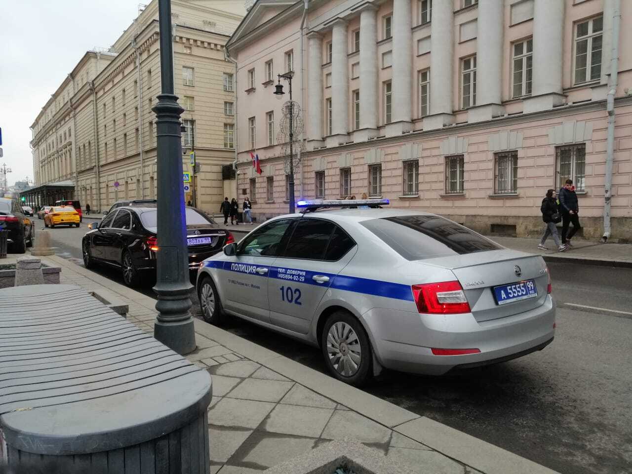 В Москве полицейским пришлось стрелять, чтобы разнять драку в кальянной