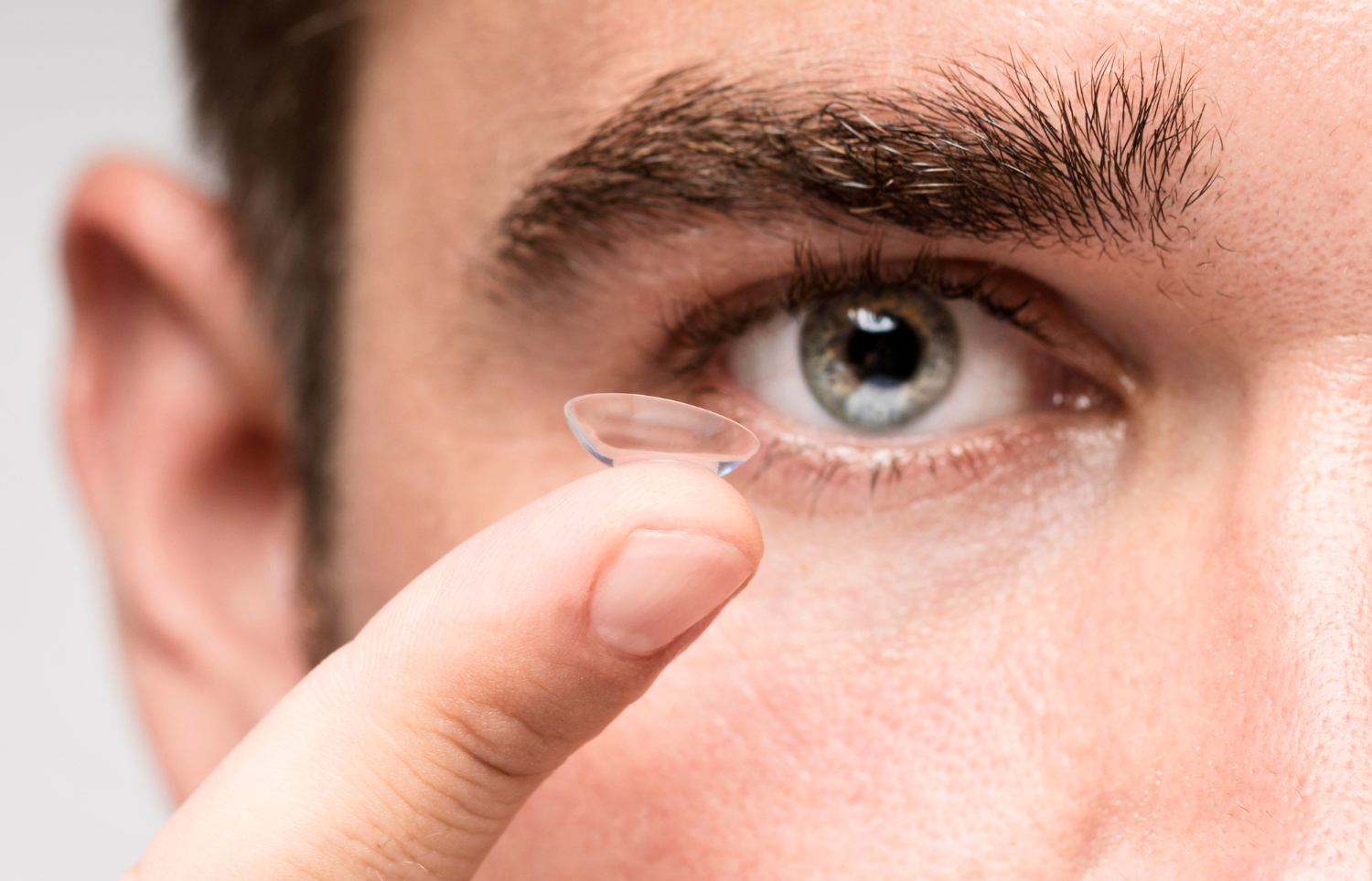 Носите контактные линзы Эти правила спасут ваше зрение