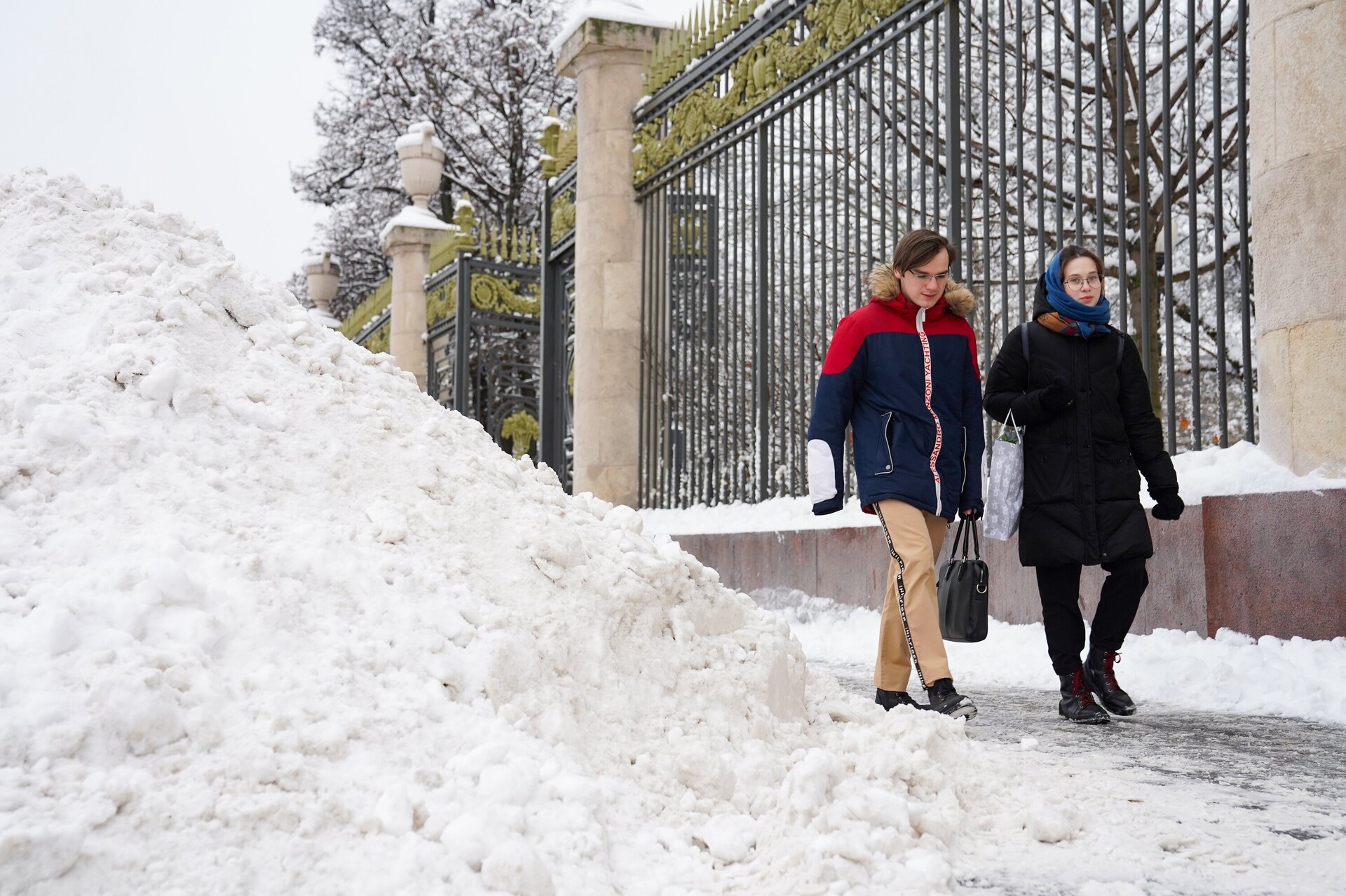 Интерфакс: сугробы в Москве достигли максимума с начала зимы
