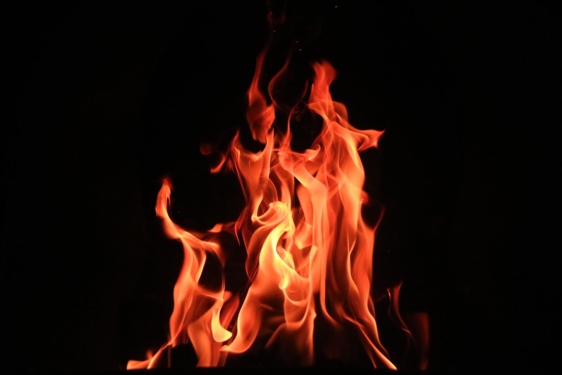 В Калининградской области мужчина сжёг свой дом, чтобы уничтожить следы нарколаборатории